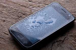 How to Dry Out a Wet Phone