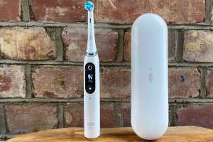 Oral-B iO9 electric toothbrush review