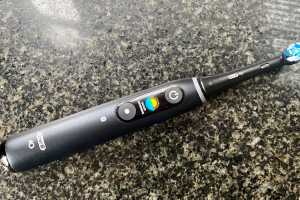 Oral-B iO8 review